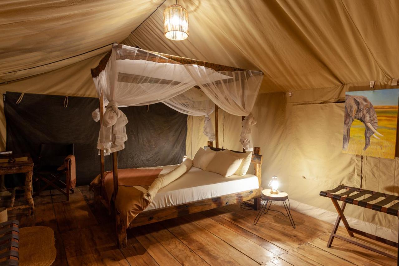 Baobab Tented Camp Kwa Kuchinia 外观 照片