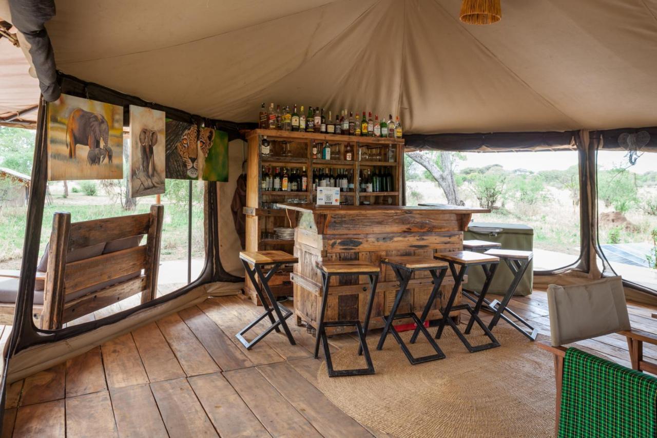 Baobab Tented Camp Kwa Kuchinia 外观 照片